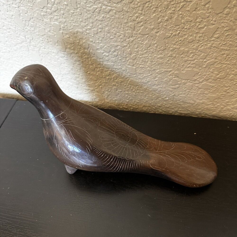 Vintage Mexican Folk Art Tonala Dove Figurine Hand Etched‎ Simple Design bird